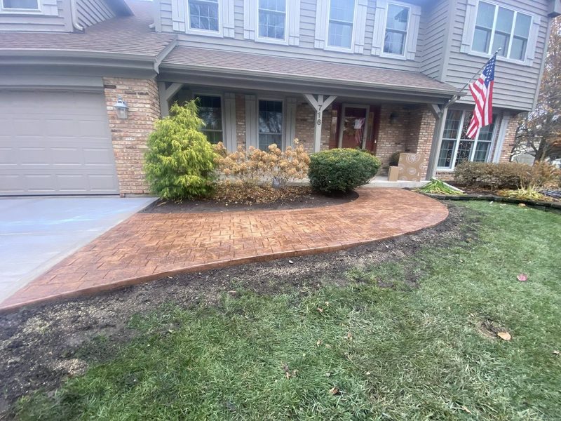 Stamped concrete patio with Ashlar slate pattern